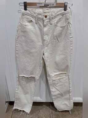 Universal Thread Off-White Distressed High-Rise Jeans